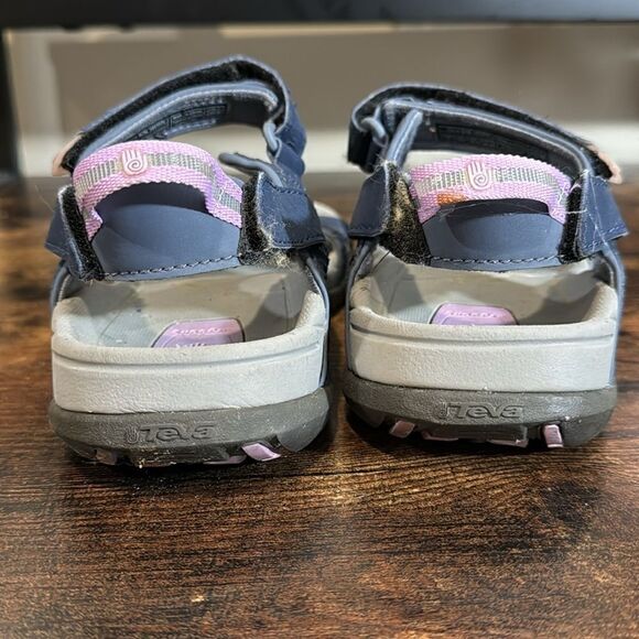 Teva sandal Size 7‎ - Picture 3 of 10